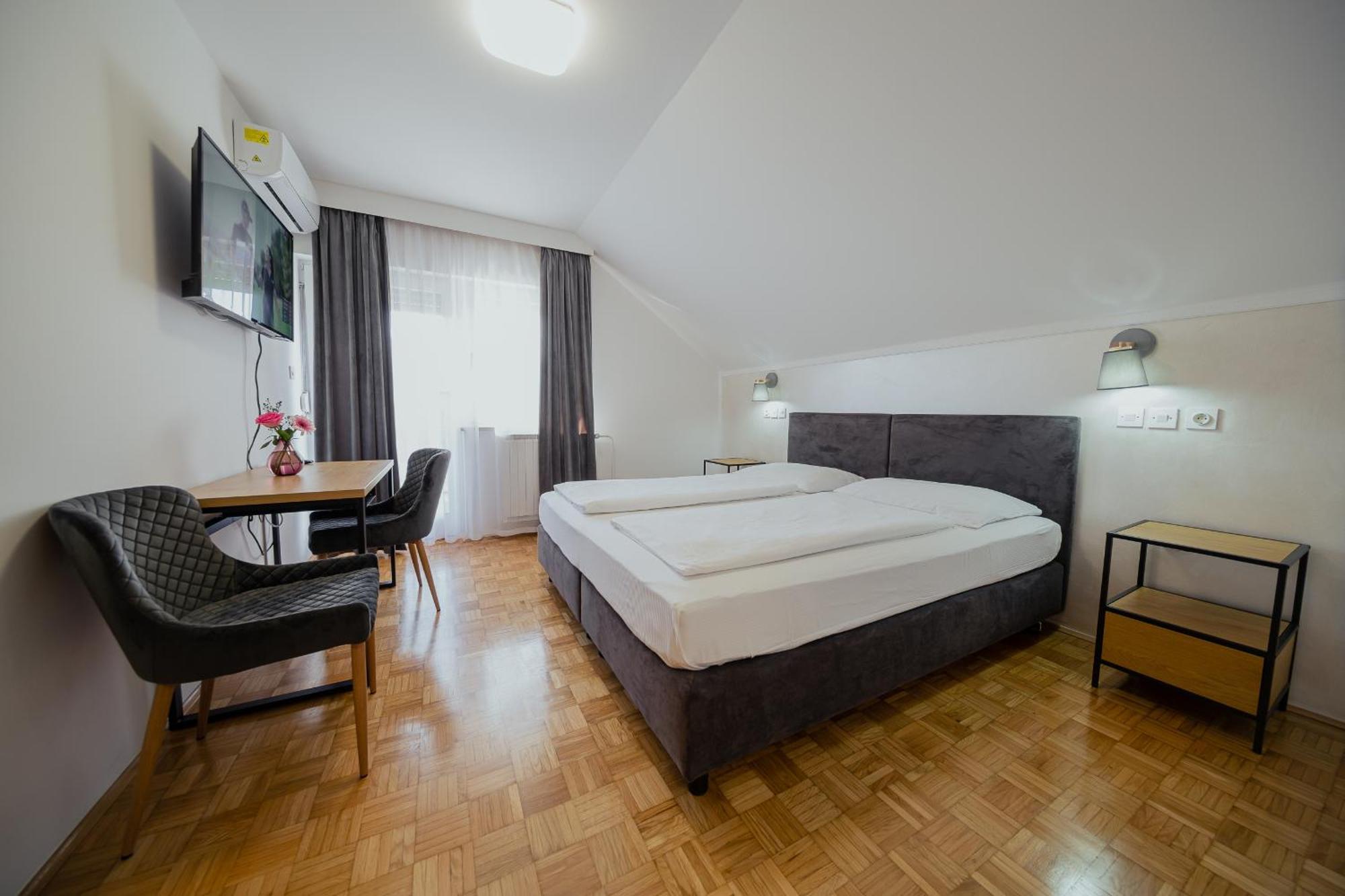 Hotel Maj Inn 摩拉瓦托普利采 外观 照片
