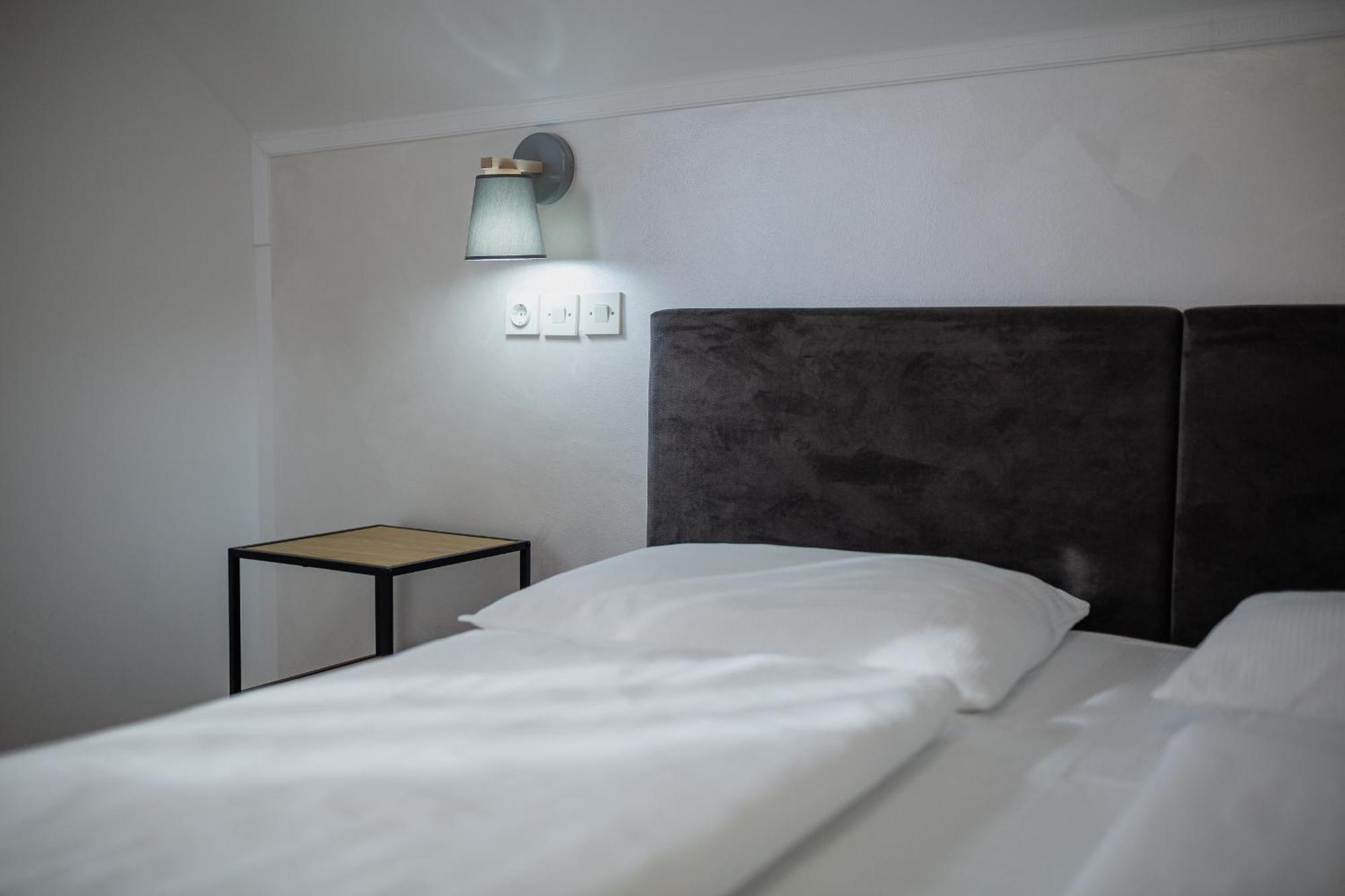 Hotel Maj Inn 摩拉瓦托普利采 外观 照片
