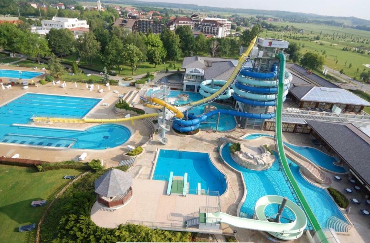 Hotel Maj Inn 摩拉瓦托普利采 外观 照片